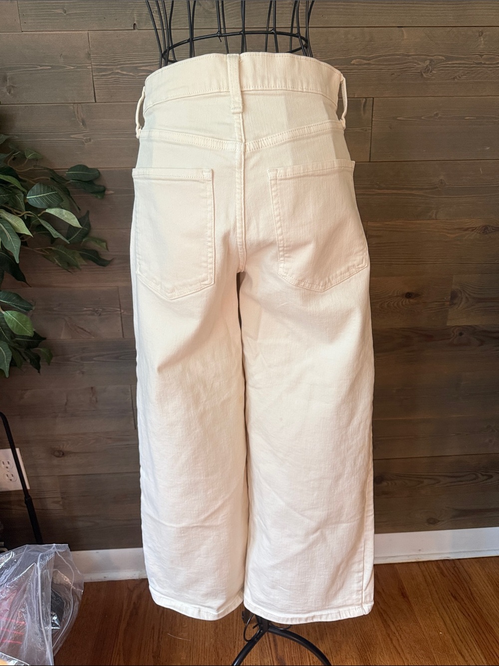 Banana republic wide leg cropped jeans - Picture 3 of 3
